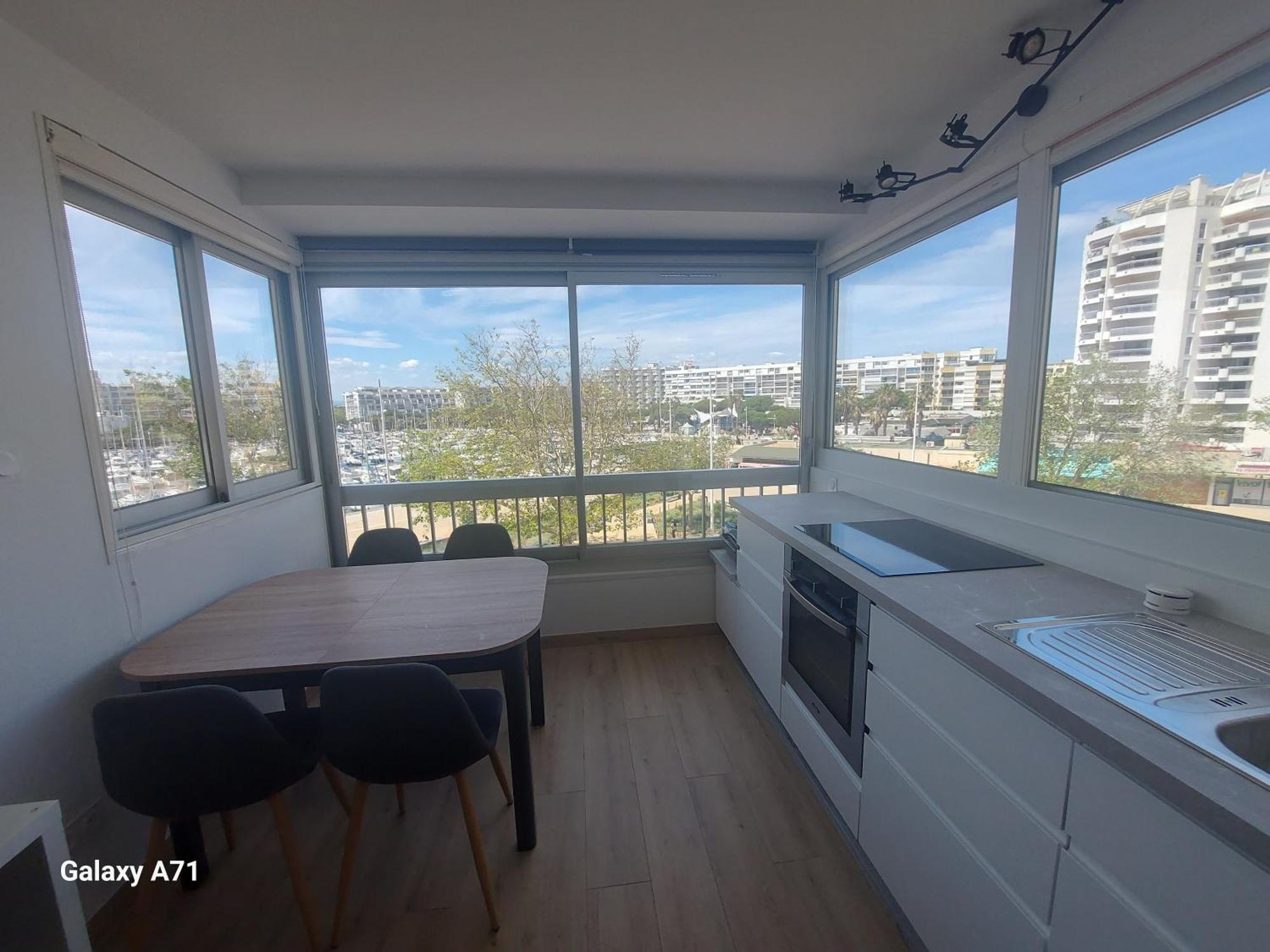 Apartment Vue Port A 50m *