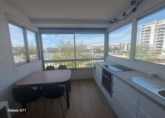 Studio Vue Port A 50M Plage